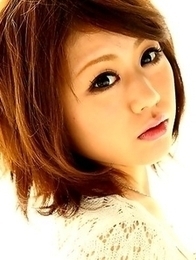 Aya Sugiura shows her lovely body Aya Sugiura shows her lovely body
