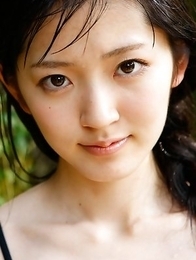 Airi Suzuki walks on favorite streets exposing her curves Airi Suzuki walks on favorite streets exposing her curves