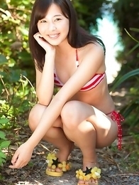 Mikako Horikawa spends time at the sea to show sexy curves Mikako Horikawa spends time at the sea to show sexy curves