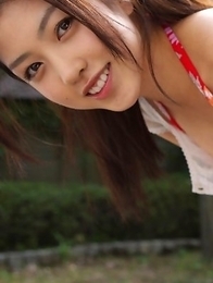 Azusa Togashi shows sexy body in bath suit unde sun light Azusa Togashi shows sexy body in bath suit unde sun light